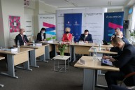 Obrazek dla: O zmianach na rynku pracy podczas konsultacji KPO w Krakowie